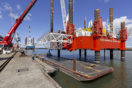 Wagenborg supports mobilization WaveWalker in base port Eemshaven