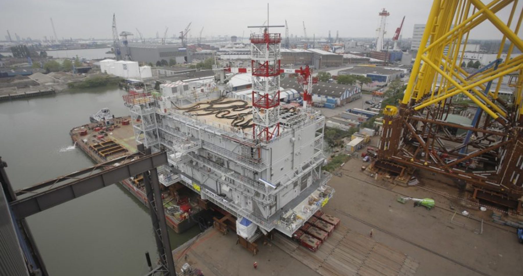 Topside Borssele Alpha to sea on Wagenborg Barge 7