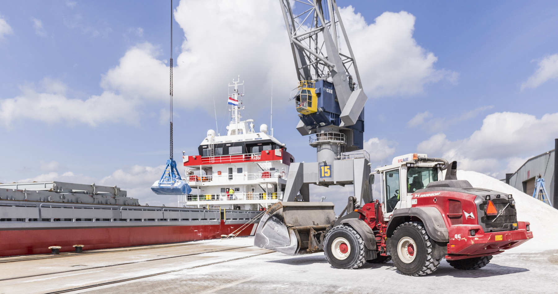 m.v. Egbert Wagenborg discharges salt