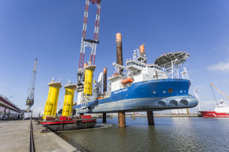 First monopiles and transition pieces for Borkum Riffgrund II delivered