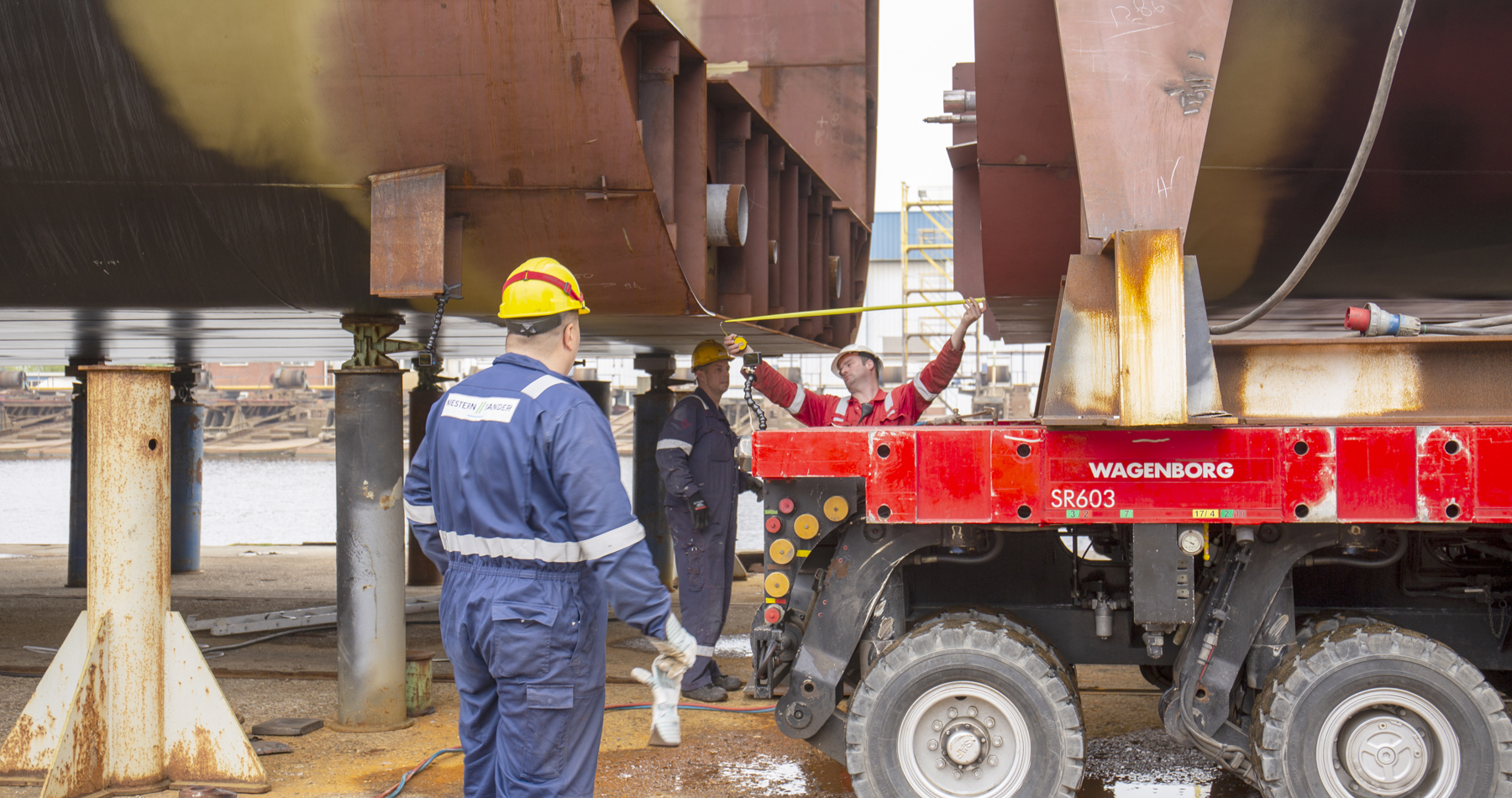 Construction EasyMax 3 in progress with transport bow section