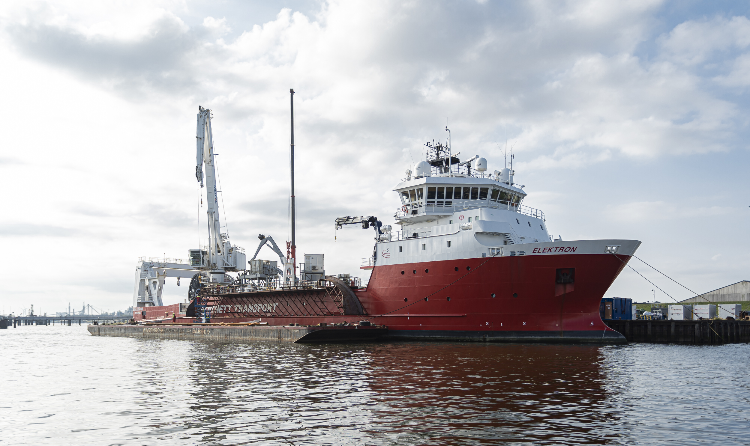 Mobilisation and demobilisation of mv Elektron in Delfzijl