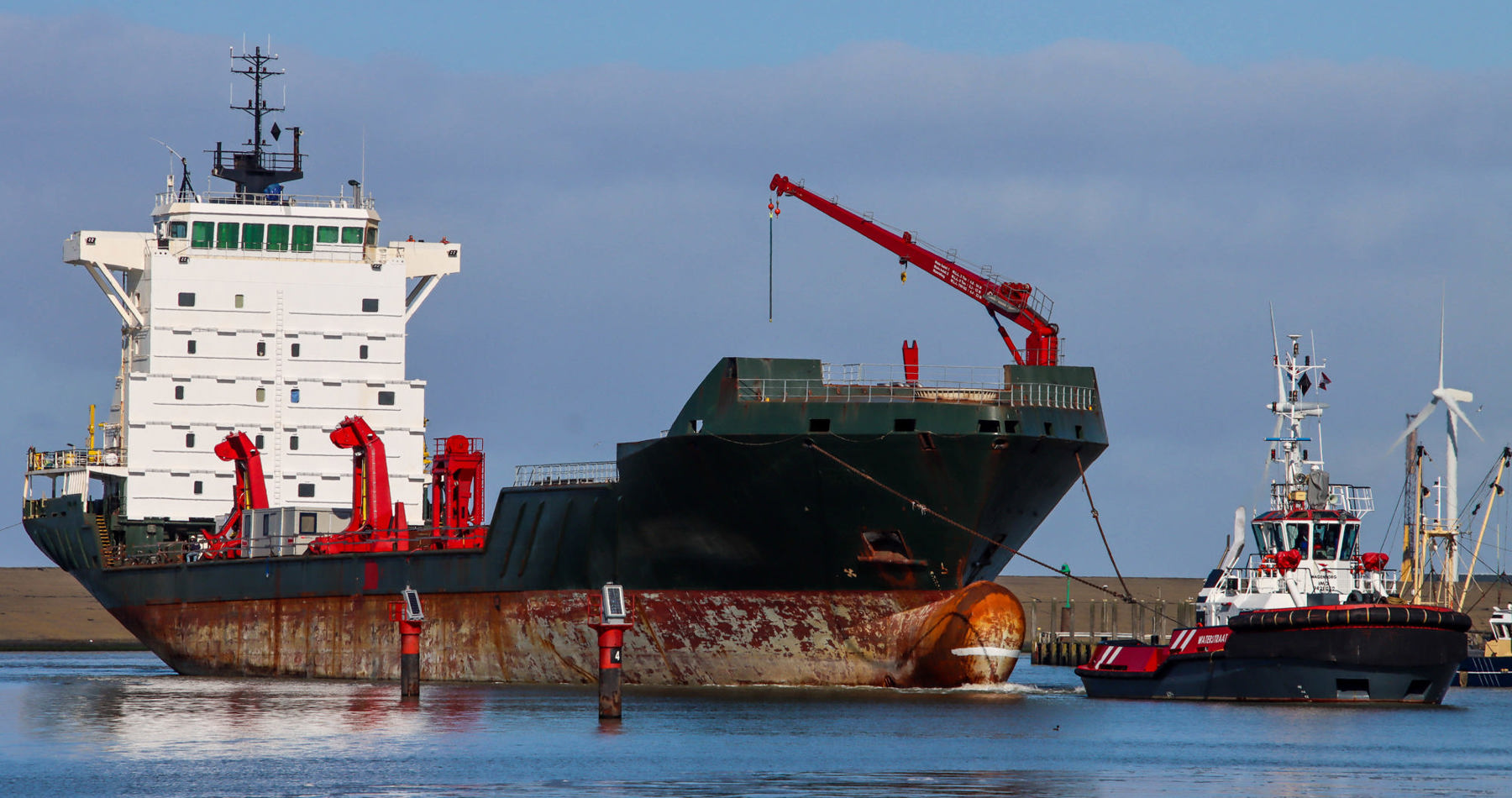 Wagenborg serves the vessel Yed Prior in Delfzijl