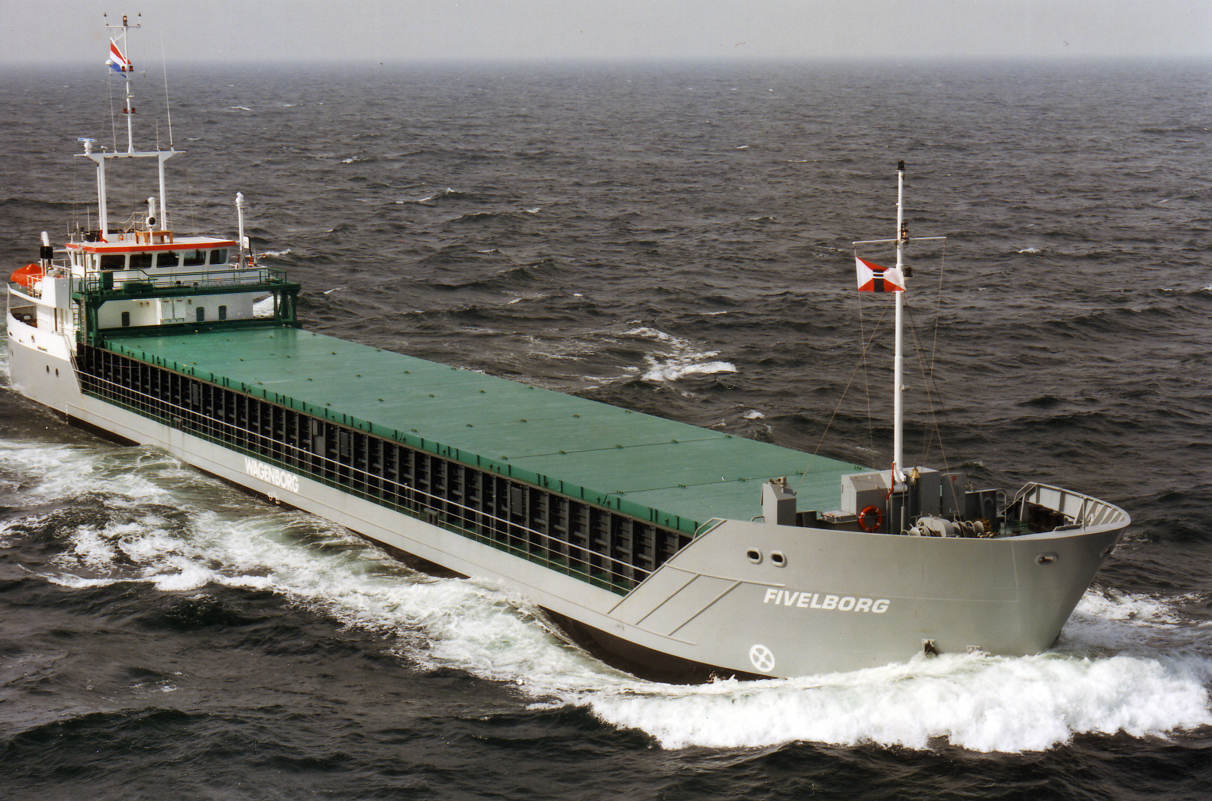 Between 1992 and 1996, shipyard Scheepswerf Bijlsma delivers 17 Bijlsma traders of 2,200 to 2,500 tonnes to Wagenborg and affiliated private shipping companies. 