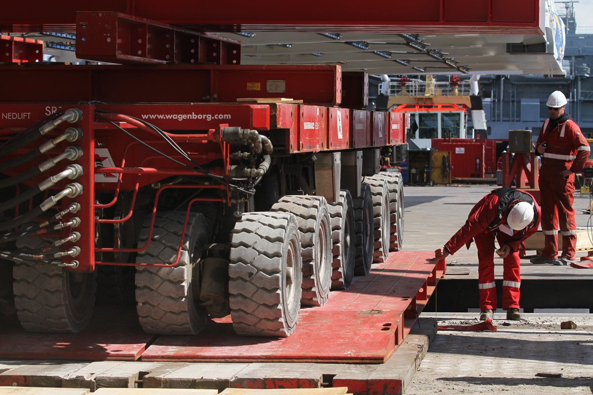 Self Propelled Modular Transporters (SPMT)