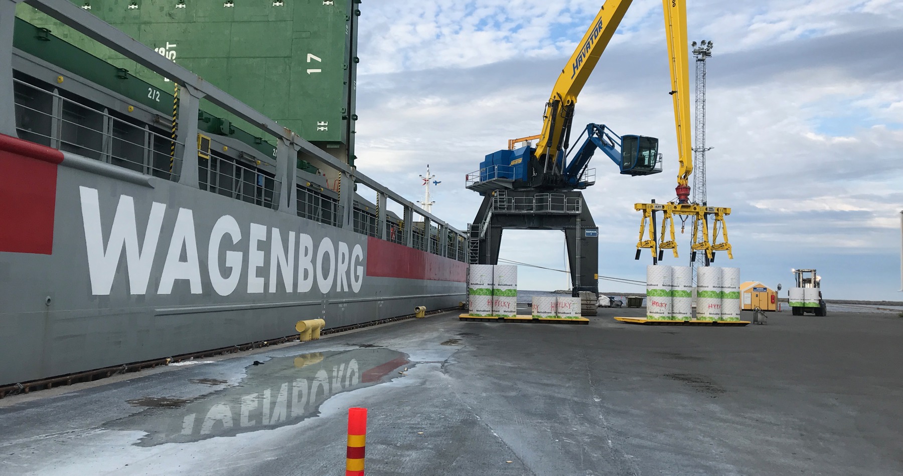 Metsä Group and Royal Wagenborg agree on a common goal to reduce carbon dioxide emissions