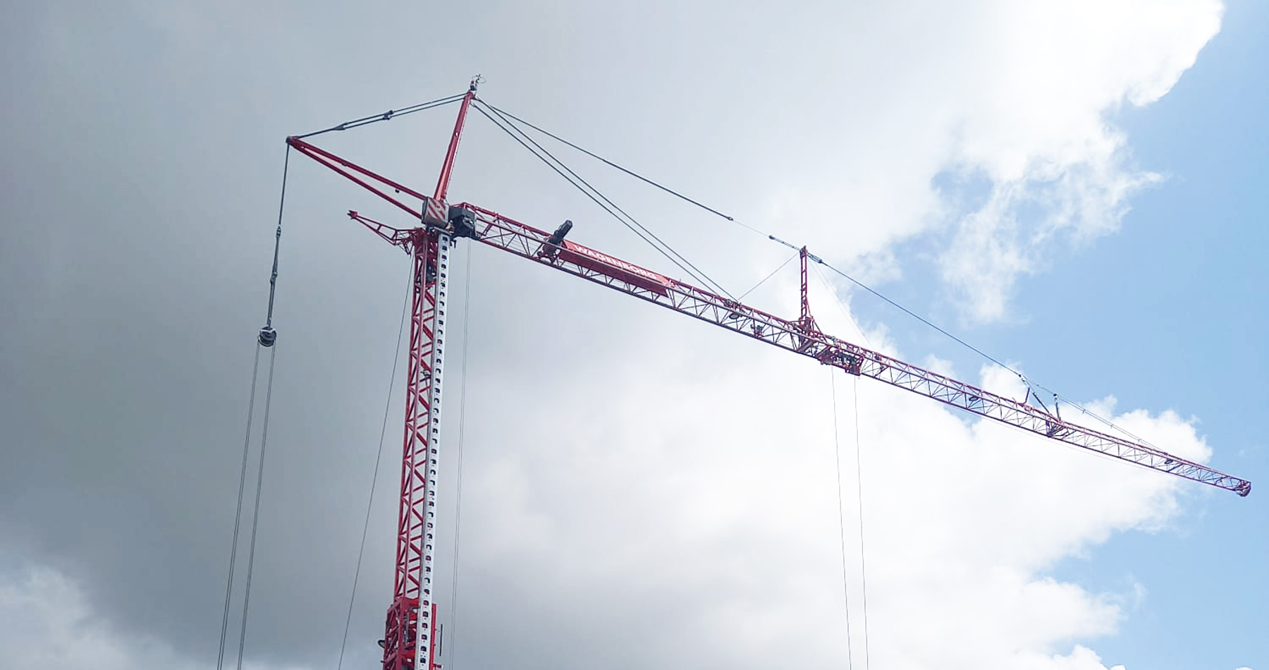 Erster neuer Liebherr MK 73-3.1 von Wagenborg Nedlift angekommen