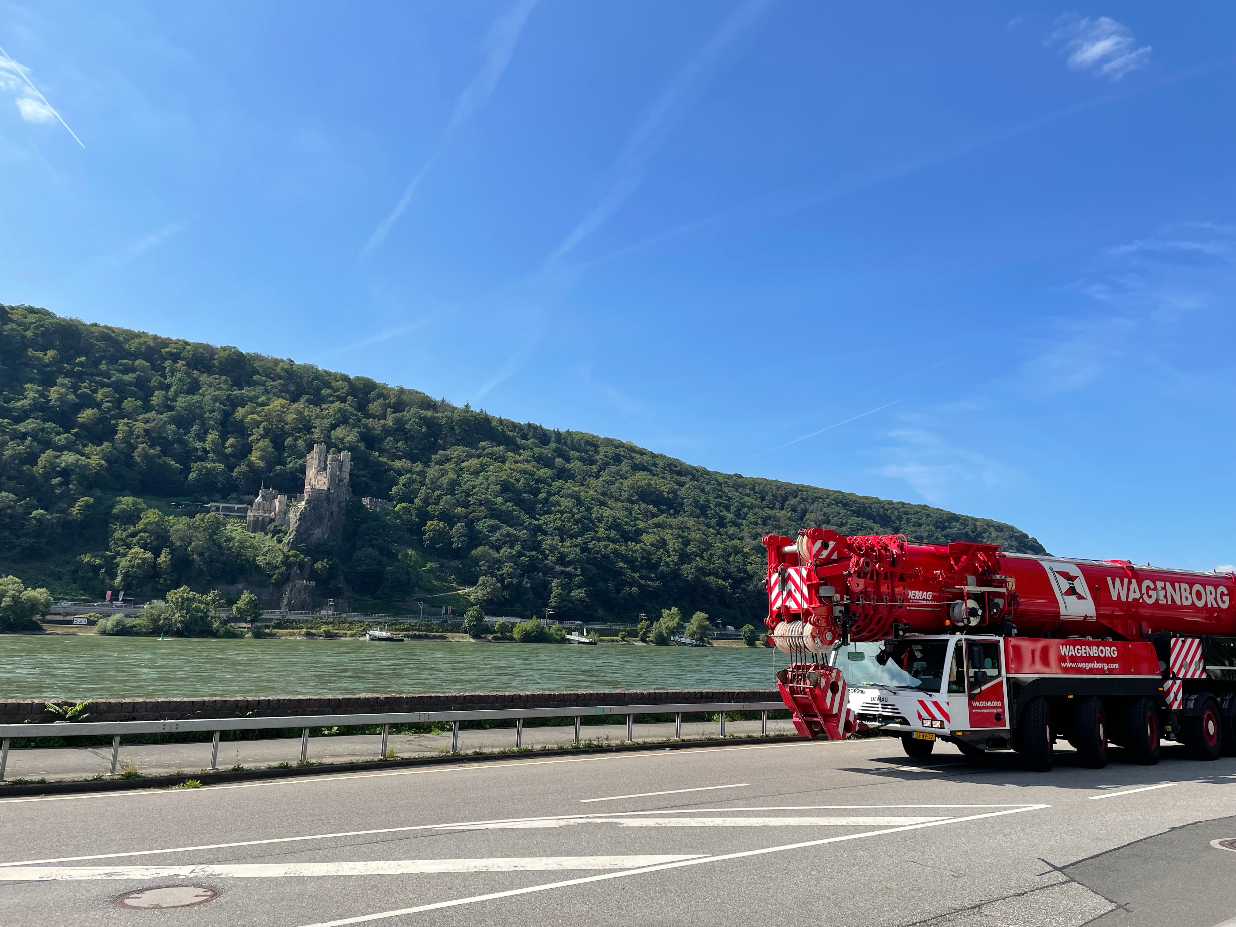 2 x 500-tonne crane action in Assmannshausen