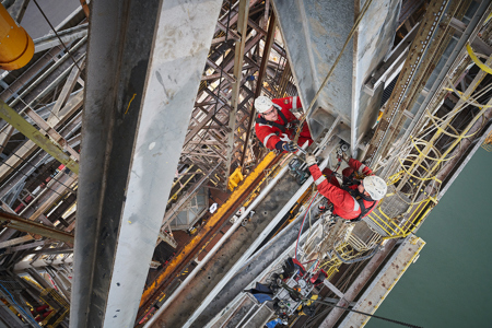 Working at Height Requires Mentality & Professionalism