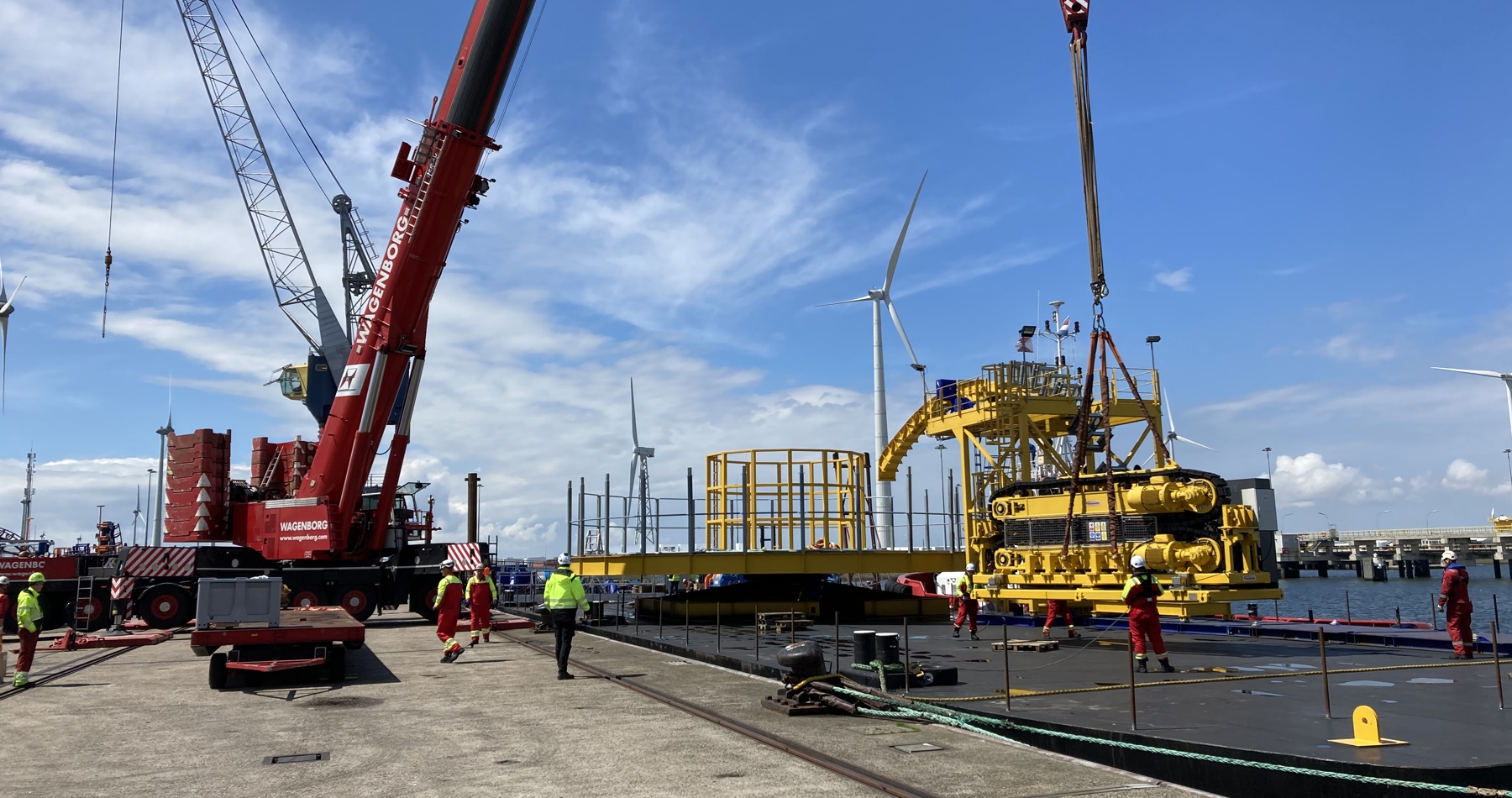 Full logistic scope for mobilization cable laying barge in Eemshaven