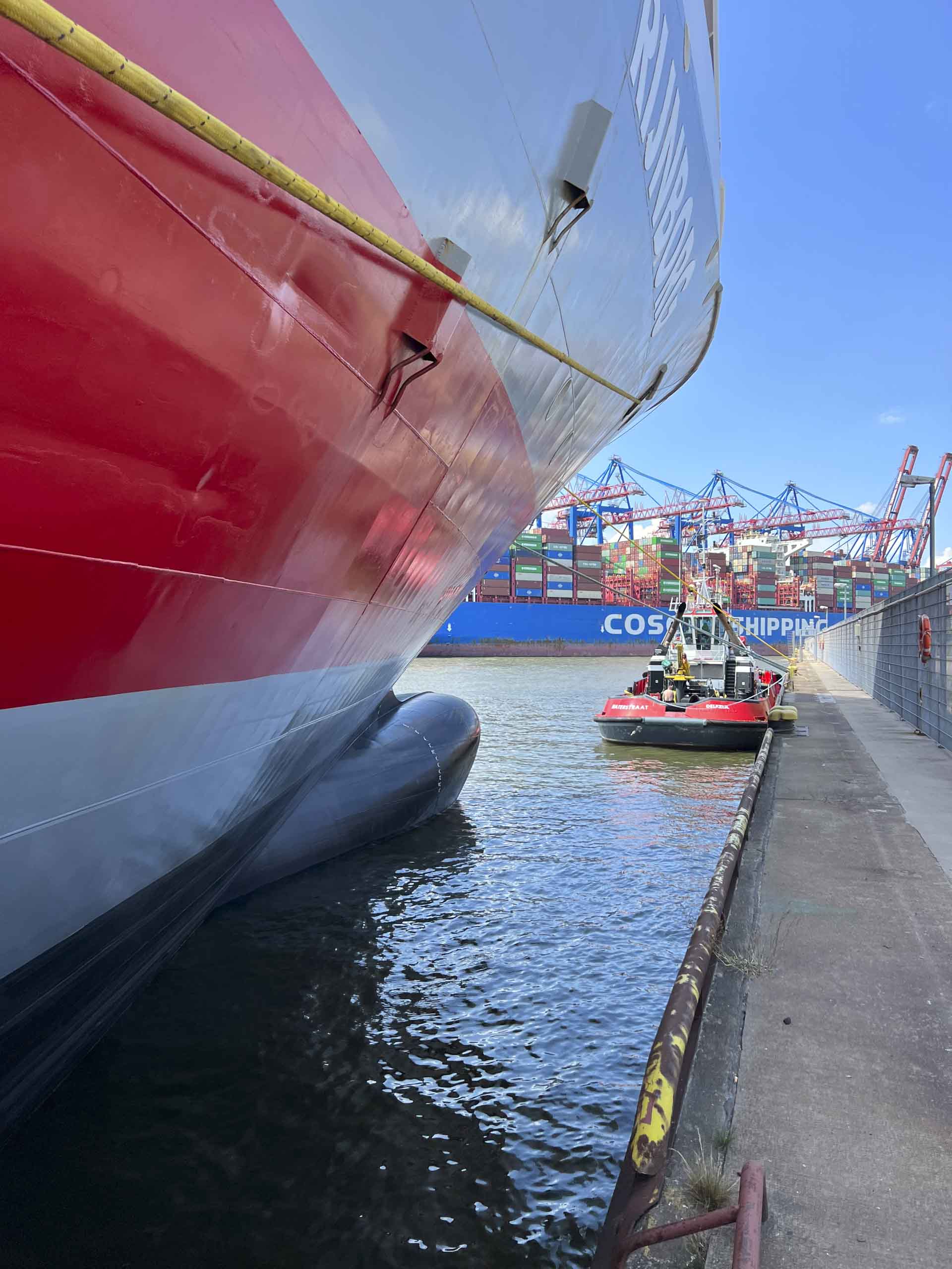 Towing job for ASD tug 'Waterstraat' from Hamburg to Delfzijl