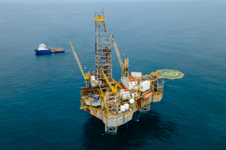 Wagenborg Foxdrill secures contract for Congo offshore derrick removal