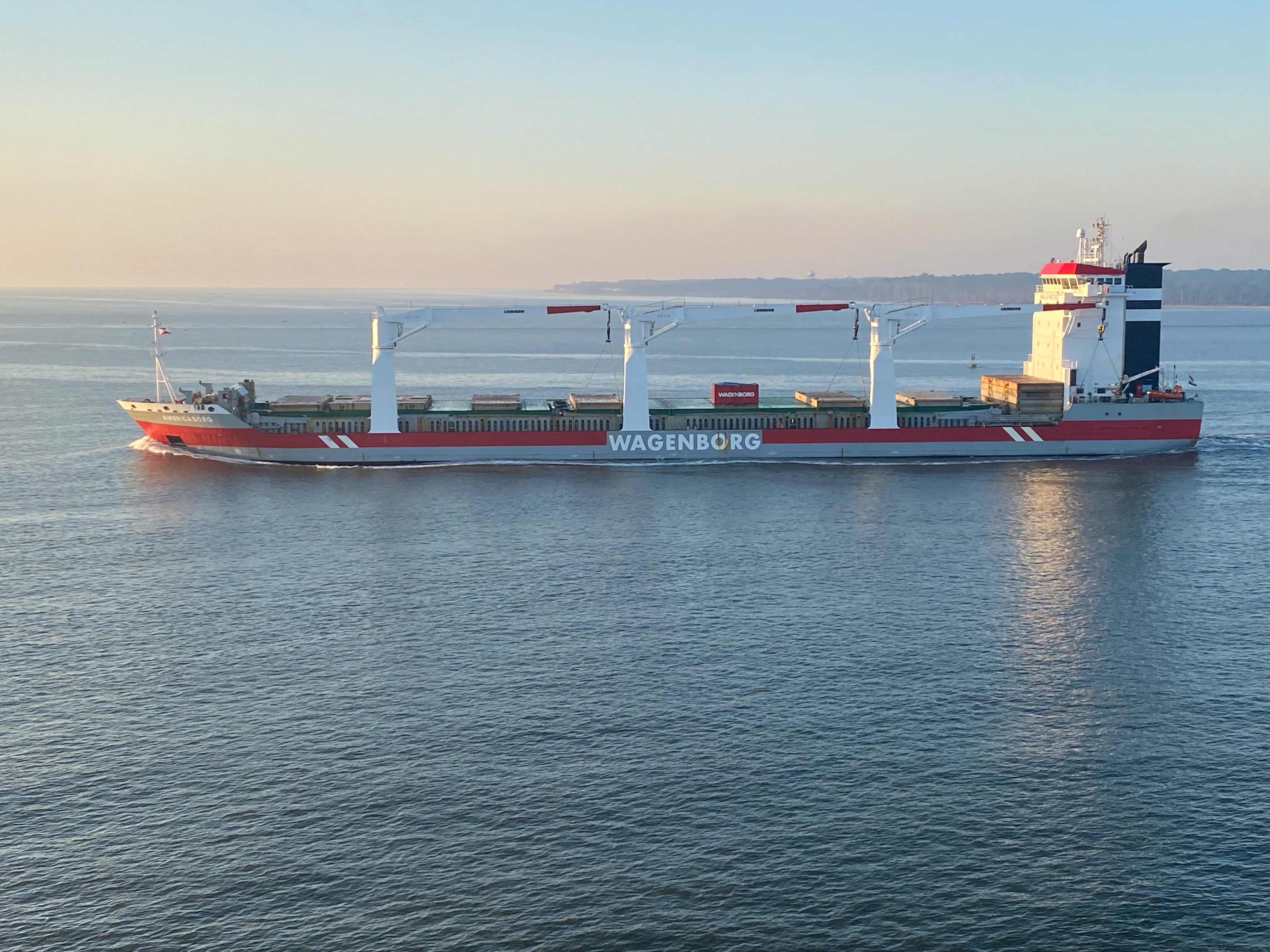 Americaborg welcomed as first vessel of 2023 in the port of Baie Comeau
