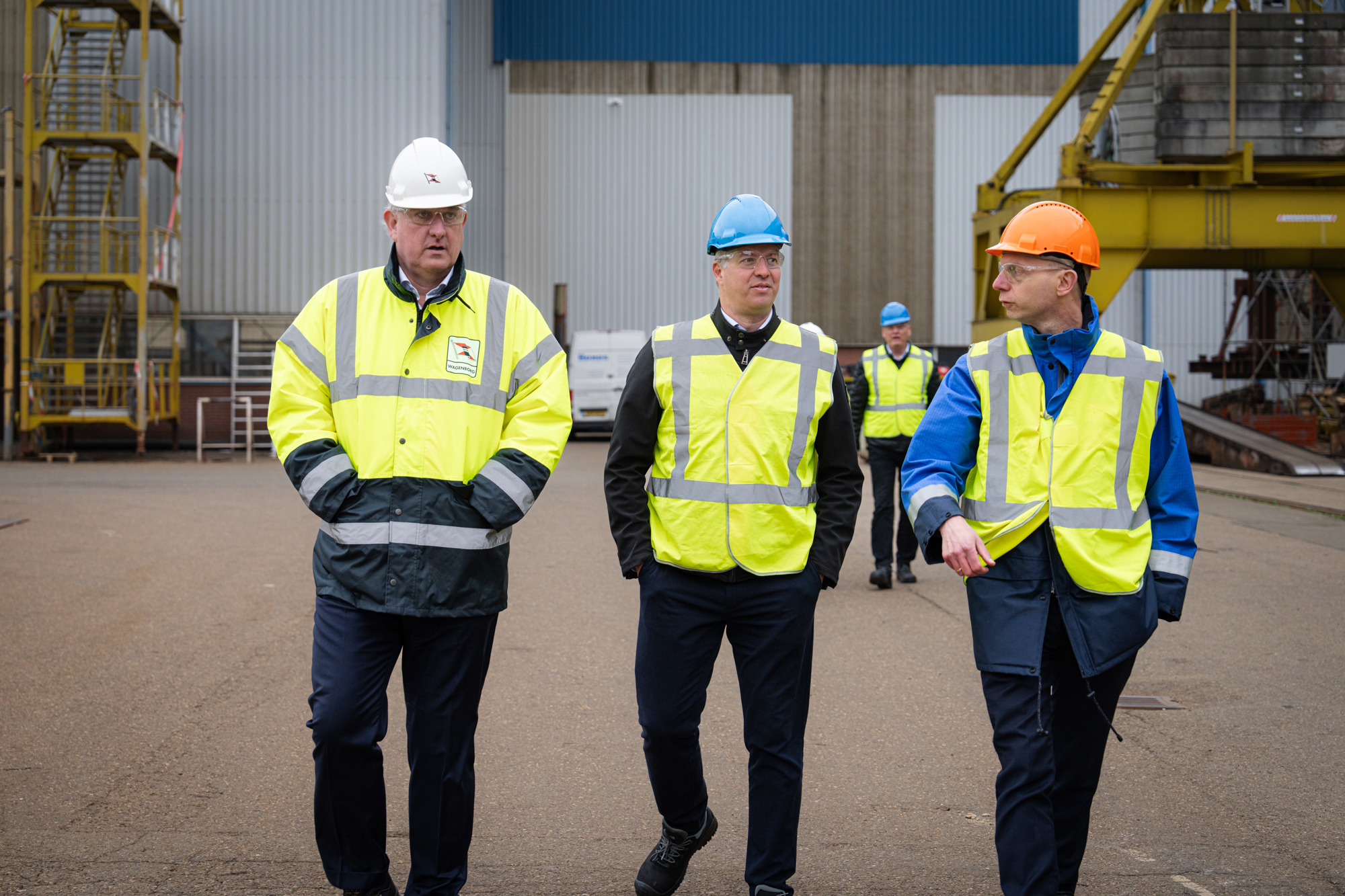 From left to right: Edwin de Vries (MD Wagenborg Offshore), Mads Weng Gade (CEO INEOS Energy Europe) and Fokke Jan Botke (MD Niestern Sander)